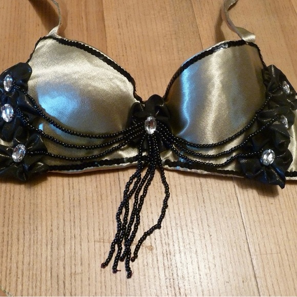 One of Kind Hand Made Belly Dance Costume. 36B cup and 34 Inch Hip. - Picture 2 of 9